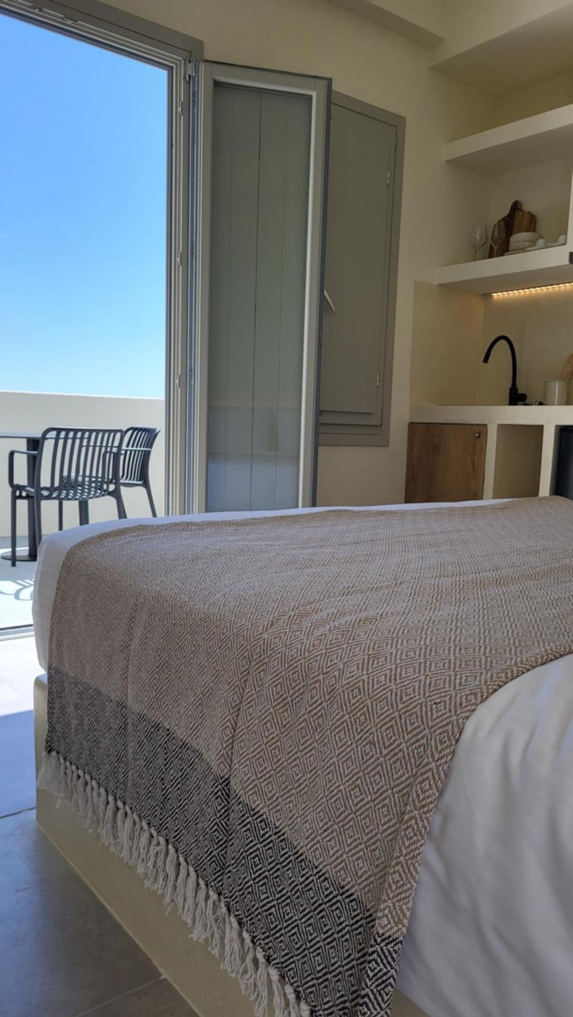 Maeva Suites Santorini Pyrgos Kallistis ภายนอก รูปภาพ