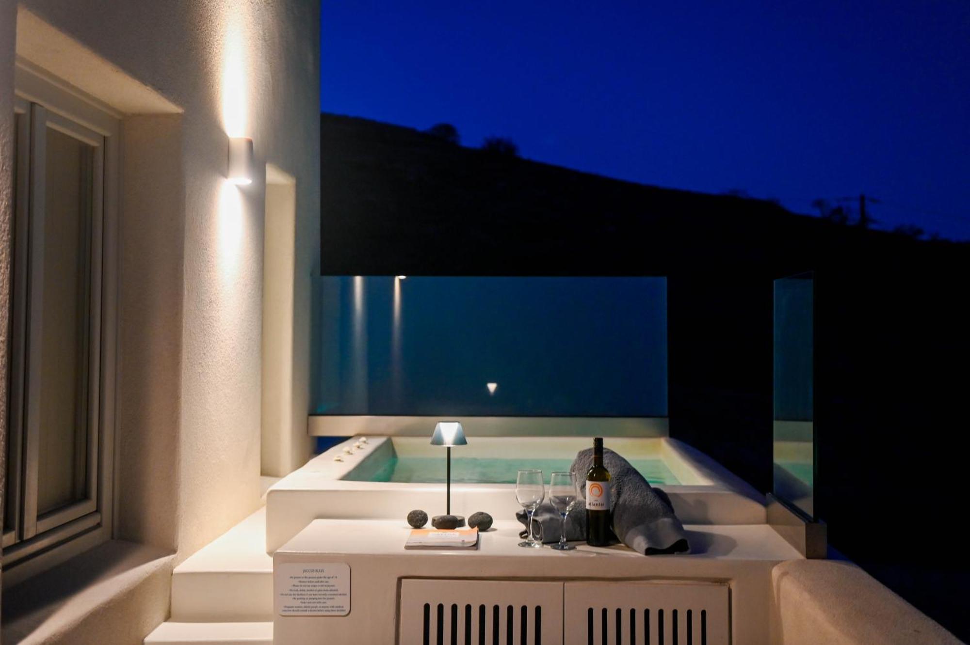 Maeva Suites Santorini Pyrgos Kallistis ภายนอก รูปภาพ