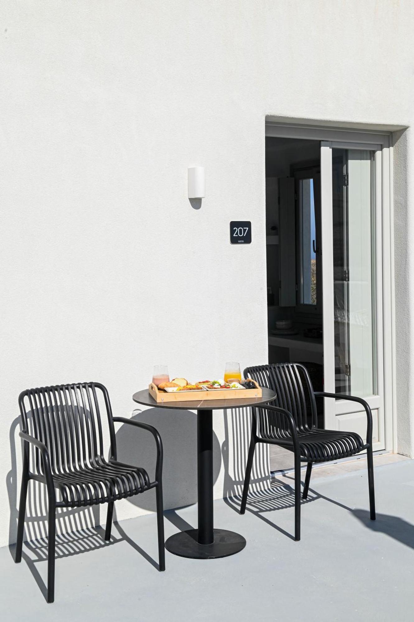 Maeva Suites Santorini Pyrgos Kallistis ภายนอก รูปภาพ